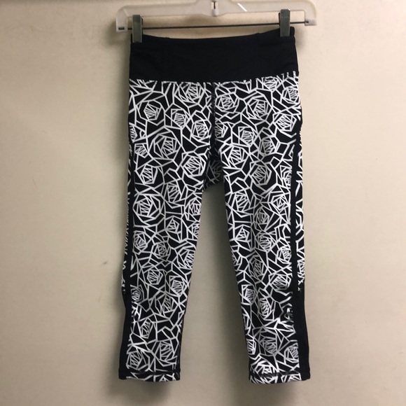 lululemon athletica Pants - Lulu lemon size 2 black with white flower design